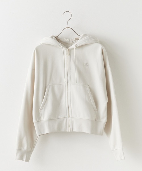 Calvin Klein(カルバン・クライン)の「Calvin Klein/カルバンクライン LS ARCHIVE FLEECE FZ HOOD パーカー(パーカー・レディース・オフホワイト/ブラック・M/S/XS)」の10枚目の写真