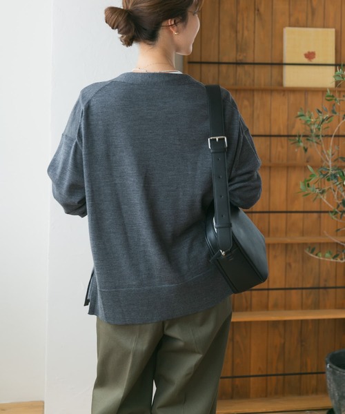 URBAN RESEARCH DOORS（アーバンリサーチドアーズ）の「ウォッシャブルウールVネックワイドカーディガン（カーディガン/ボレロ・レディース・ブルー系その他/ベージュ系その他/グレー系その他・MEDIUM）」の21枚目の写真