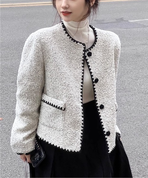 AMAJI（アマジ）の「バイカラーツイードジャケット（ノーカラー