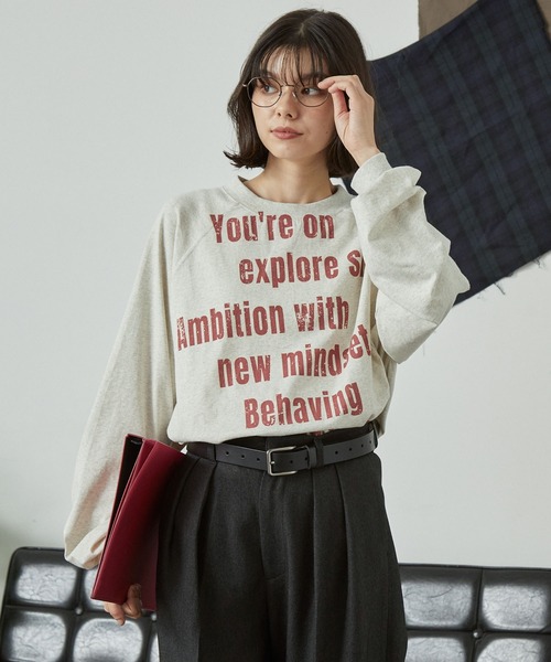 MONO-MART LADY'S(モノマートレディース)の「メッセージロゴかすれプリント ラグラン 長袖Tシャツ(Tシャツ/カットソー・レディース・オートミール/スミクロ/ネイビー/アイボリー・FREE)」の4枚目の写真