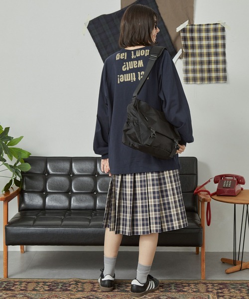 MONO-MART LADY'S(モノマートレディース)の「メッセージロゴかすれプリント ラグラン 長袖Tシャツ(Tシャツ/カットソー・レディース・オートミール/スミクロ/ネイビー/アイボリー・FREE)」の5枚目の写真