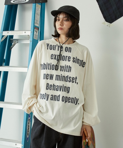 MONO-MART LADY'S(モノマートレディース)の「メッセージロゴかすれプリント ラグラン 長袖Tシャツ(Tシャツ/カットソー・レディース・オートミール/スミクロ/ネイビー/アイボリー・FREE)」の8枚目の写真