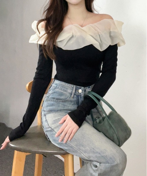 gossip！ロサンゼルス（ゴシップロサンゼルス）の「Y2K フリルオフショルプルオーバー（Tシャツ/カットソー・レディース・ブラック・FREE）」の3枚目の写真