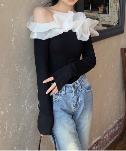 gossip！ロサンゼルス（ゴシップロサンゼルス）の「Y2K フリルオフショルプルオーバー（Tシャツ/カットソー・レディース・ブラック・FREE）」の7枚目の写真