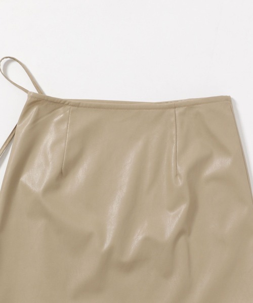 mysty woman（ミスティウーマン）の「エコレザーミニラップスカート 152020（スカート・レディース・ベージュ/ブラック・FREE）」の15枚目の写真