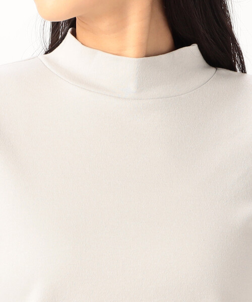 COMME CA ISM(コムサイズム)の「綿100% 吸湿発熱 あったか ハイネックカットソー(Tシャツ/カットソー・レディース・ブラック/ホワイト/ライトグレー/チャコール・MEDIUM/LARGE)」の16枚目の写真