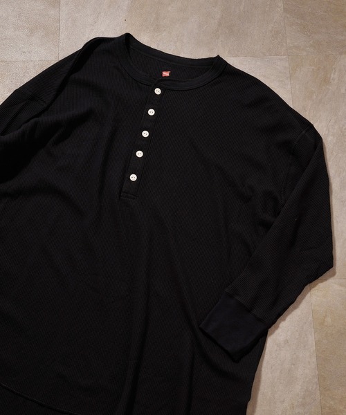 ＪＵＧＬＡＮＳ（ユグランス）の「【Hanes/ヘインズ】HW4-A502 HENLYNECK/ヘンリーネック/ロングスリーブ/ワッフル/フリーサイズ/レディース（Tシャツ/カットソー・レディース・オフホワイト/グレー/ブラック/ネイビー・FREE）」の2枚目の写真