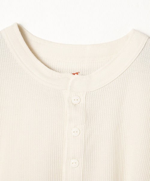 ＪＵＧＬＡＮＳ（ユグランス）の「【Hanes/ヘインズ】HW4-A502 HENLYNECK/ヘンリーネック/ロングスリーブ/ワッフル/フリーサイズ/レディース（Tシャツ/カットソー・レディース・オフホワイト/グレー/ブラック/ネイビー・FREE）」の15枚目の写真