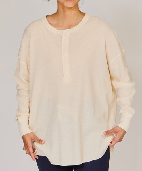 ＪＵＧＬＡＮＳ（ユグランス）の「【Hanes/ヘインズ】HW4-A502 HENLYNECK/ヘンリーネック/ロングスリーブ/ワッフル/フリーサイズ/レディース（Tシャツ/カットソー・レディース・オフホワイト/グレー/ブラック/ネイビー・FREE）」の10枚目の写真