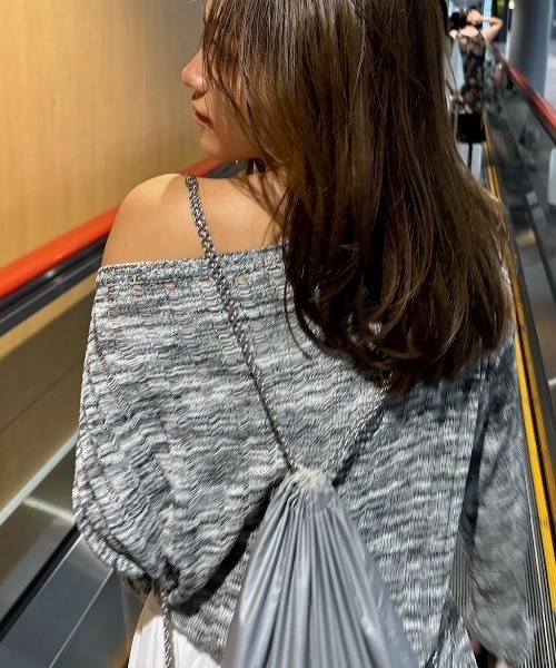 INTER FACTORY(インターファクトリー)の「FUKA - ワンオフショルニット made in INTER FACTORY(ニット/セーター・レディース・ブラック×ホワイト/ブラウン・FREE)」の3枚目の写真