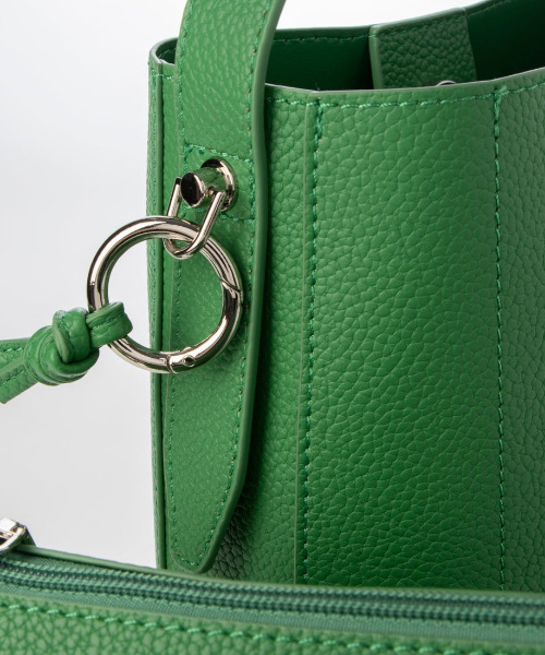 cache cache（カシュ カシュ）の「カシュカシュ cachecache / シボ合皮ミニバゲットバッグ（ショルダーバッグ・レディース・ブラック/シルバー/グリーン/ベージュ系その他・FREE）」の19枚目の写真