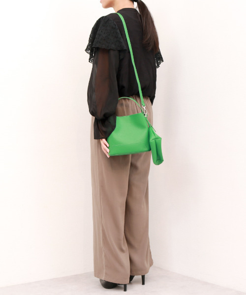 cache cache（カシュ カシュ）の「カシュカシュ cachecache / シボ合皮ミニバゲットバッグ（ショルダーバッグ・レディース・ブラック/シルバー/グリーン/ベージュ系その他・FREE）」の8枚目の写真