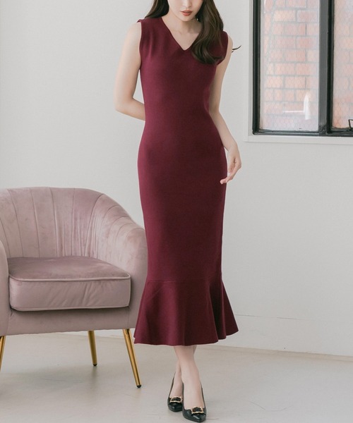 Julia Boutique（ジュリアブティック）の「選べるミディアム丈・ロング丈 Vネック ノースリーブ マーメイドニットワンピース（ワンピース・レディース・ブラック系1/グレー系1/ワイン系1/アイボリー系1/グレー系2/アイボリー系2/ブラック系2/ワイン系2・ONE）」の8枚目の写真