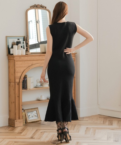Julia Boutique（ジュリアブティック）の「選べるミディアム丈・ロング丈 Vネック ノースリーブ マーメイドニットワンピース（ワンピース・レディース・ブラック系1/グレー系1/ワイン系1/アイボリー系1/グレー系2/アイボリー系2/ブラック系2/ワイン系2・ONE）」の15枚目の写真