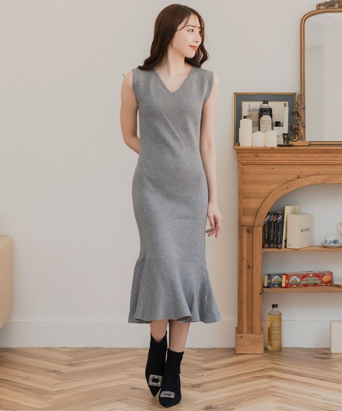 Julia Boutique（ジュリアブティック）の「選べるミディアム丈・ロング丈 Vネック ノースリーブ マーメイドニットワンピース（ワンピース・レディース・ブラック系1/グレー系1/ワイン系1/アイボリー系1/グレー系2/アイボリー系2/ブラック系2/ワイン系2・ONE）」の19枚目の写真