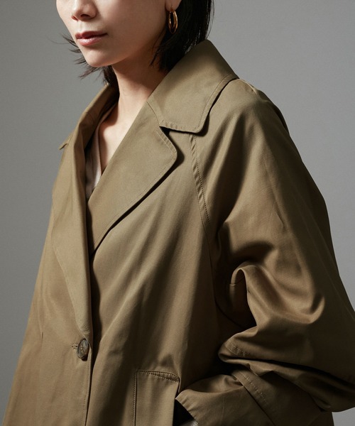 SALON adam et rope'(サロン アダム エ ロペ)の「【WEB限定】ショートトレンチジャケット(トレンチコート・レディース・キャメル/チャコールグレー・FREE)」の17枚目の写真
