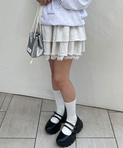 CIAOPANIC（チャオパニック）の「スウェットレースティアードミニスカート（スカート・レディース・アイボリー/チャコールグレー/グレー・ONE SIZE）」の15枚目の写真