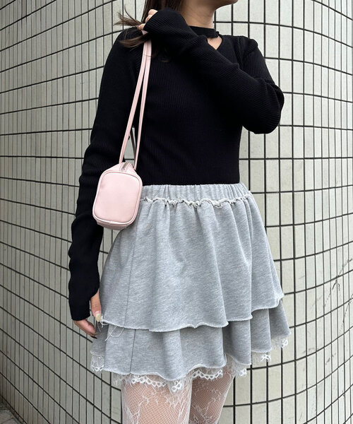 CIAOPANIC（チャオパニック）の「スウェットレースティアードミニスカート（スカート・レディース・アイボリー/チャコールグレー/グレー・ONE SIZE）」の6枚目の写真