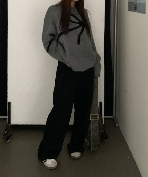 gossip!ロサンゼルス(ゴシップロサンゼルス)の「Y2K リボン モチーフ モノトーン ルーズロング ニット(ポロシャツ・レディース・オフホワイト/グレー・FREE)」の13枚目の写真