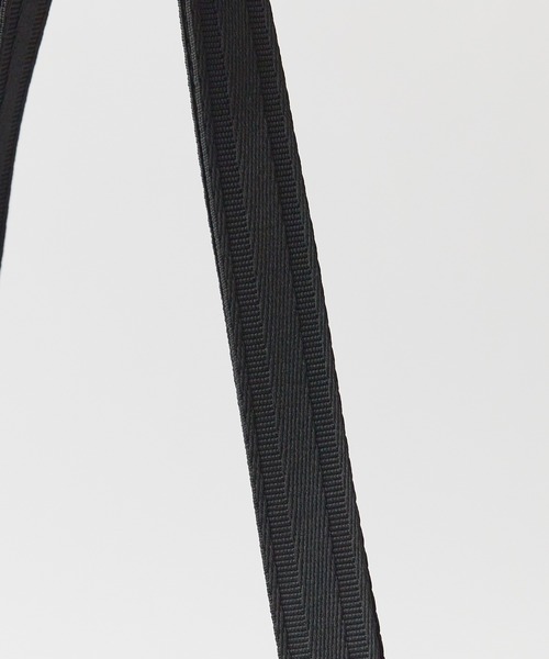 HUNTER（ハンター）の「HUNTER/ハンター FRAMED PUFFER MIDI HOBO 2Way フレイムド パファーミディホーボー（ショルダーバッグ・メンズ・ブラック・ONE SIZE）」の3枚目の写真