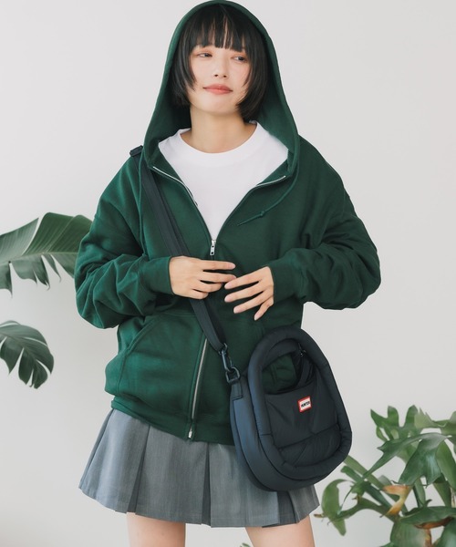 HUNTER（ハンター）の「HUNTER/ハンター FRAMED PUFFER MIDI HOBO 2Way フレイムド パファーミディホーボー（ショルダーバッグ・メンズ・ブラック・ONE SIZE）」の15枚目の写真
