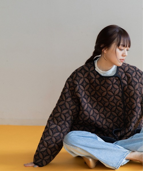 AMERICAN RAG CIE（アメリカンラグシー）の「LEIN キルトジャケット（ノーカラージャケット・レディース・ブラウン/サーモンピンク・FREE）」の5枚目の写真