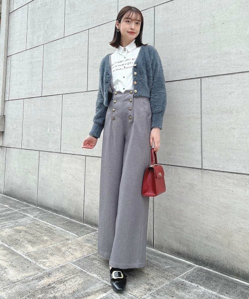 an another angelus（アンアナザーアンジェラス）の「エンブレム釦フェザーニットカーディガン/ananotherangelus（カーディガン/ボレロ・レディース・ダークグレー/アイボリー/ピンク系その他・FREE）」の8枚目の写真