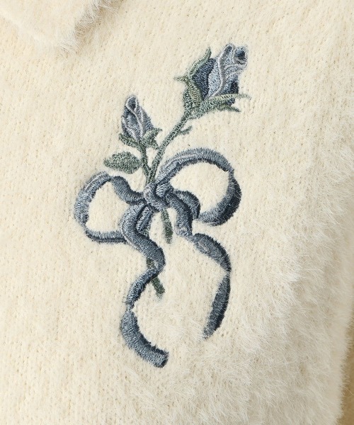 an another angelus（アンアナザーアンジェラス）の「リボンローズ刺繍フェザーニットプルオーバー/ananotherangelus（ニット/セーター・レディース・グレー×ピンク/アイボリー・FREE）」の14枚目の写真