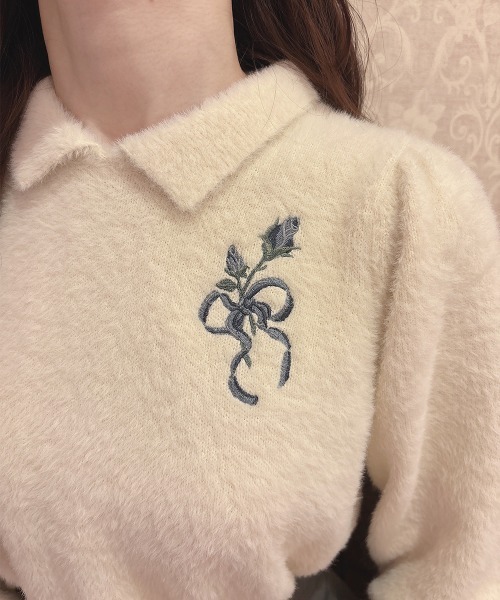 an another angelus（アンアナザーアンジェラス）の「リボンローズ刺繍フェザーニットプルオーバー/ananotherangelus（ニット/セーター・レディース・グレー×ピンク/アイボリー・FREE）」の7枚目の写真