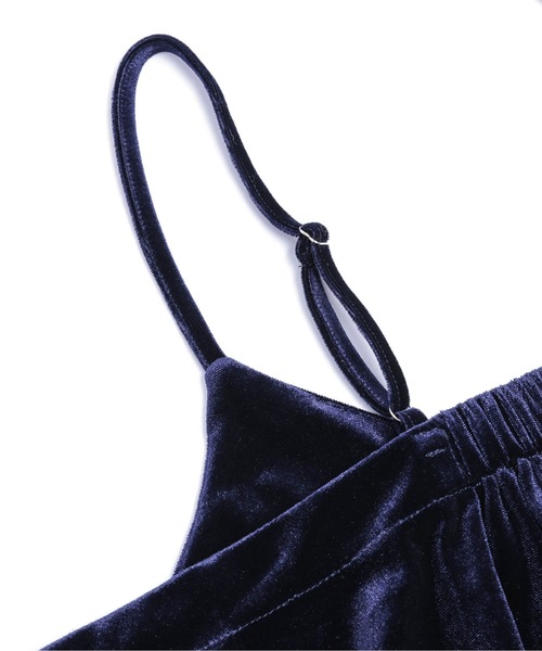 AMELY（エミリー）の「ベロアキャミソール＆ワイドパンツ セットアップ（セットアップ・レディース・ネイビー/ブラウン/ブラック・フリー）」の4枚目の写真