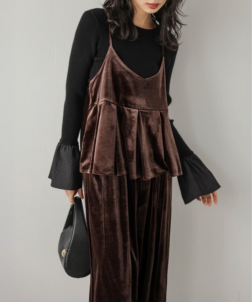 AMELY（エミリー）の「ベロアキャミソール＆ワイドパンツ セットアップ（セットアップ・レディース・ネイビー/ブラウン/ブラック・フリー）」の11枚目の写真