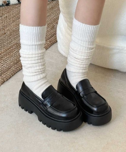 Vipoa（ヴィポア）の「マットペニーローファー（ローファー・レディース・ブラウン/ブラック系その他/キャメル・MEDIUM/SMALL/LARGE）」の2枚目の写真