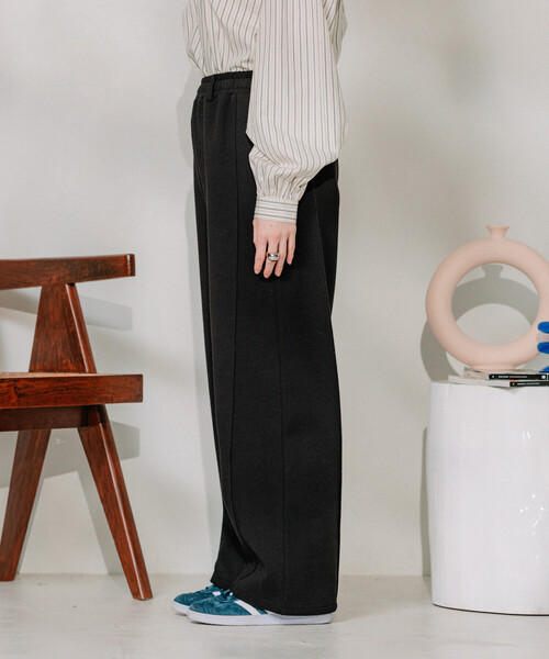 FREAK'S STORE（フリークスストア）の「ボンディングカーブワイド スウェットパンツ（スウェットパンツ・レディース・オフホワイト/レッド/ライトグレー/ブラック・ﾌﾘ-）」の5枚目の写真