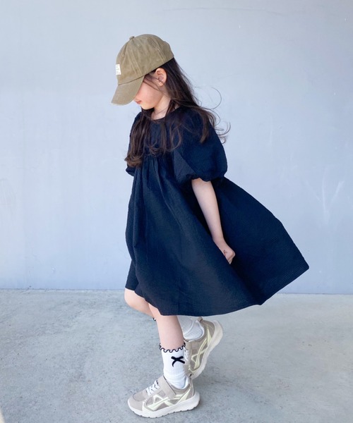 TARKER（ターカー）の「バルーン袖ワンピース（ワンピース・キッズ・ブラック/オレンジ・90/100/110/120/130/140/150）」の19枚目の写真