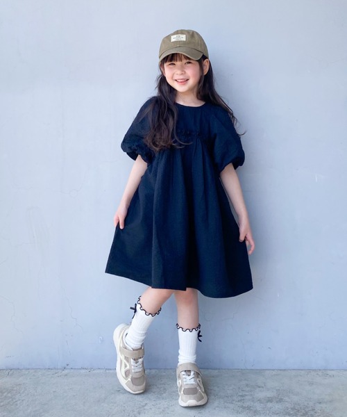 TARKER（ターカー）の「バルーン袖ワンピース（ワンピース・キッズ・ブラック/オレンジ・90/100/110/120/130/140/150）」の17枚目の写真