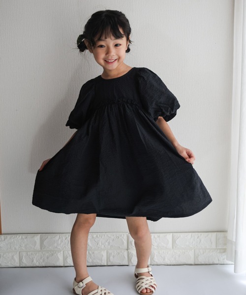 TARKER（ターカー）の「バルーン袖ワンピース（ワンピース・キッズ・ブラック/オレンジ・90/100/110/120/130/140/150）」の9枚目の写真