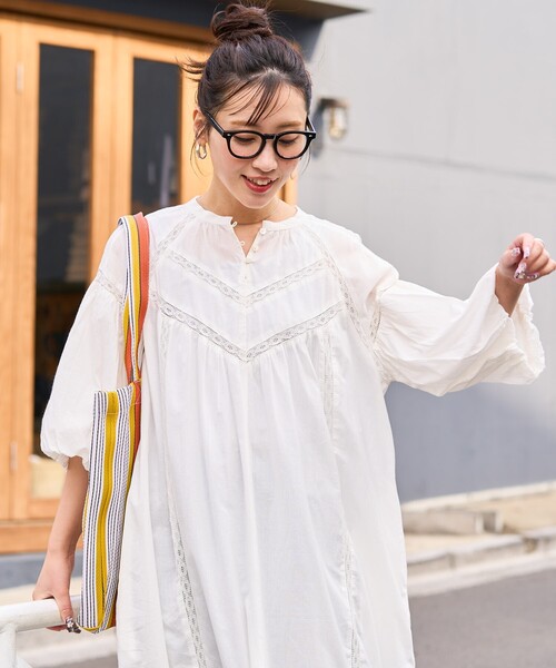 FREAK'S STORE(フリークスストア)の「限定展開 インド ハシゴレース 切替 ワンピース(ワンピース・レディース・ブラック/ライトピンク/ブルー/イエロー/オフホワイト/ネイビー・SMALL/MEDIUM)」の13枚目の写真