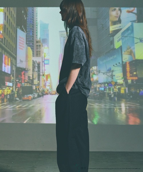 MAISON SPECIAL（メゾンスペシャル）の「《UNISEX》【MOVIE SERIES】「JOKER」Prime-Over Crew Neck T-Shirt/「ジョーカー」プライムオーバークルーネックTシャツ【MAISON SPECIAL/メゾンスペシャル】（Tシャツ/カットソー・メンズ・チャコールグレー/ダークブラック/ブラック・1/2）」の11枚目の写真