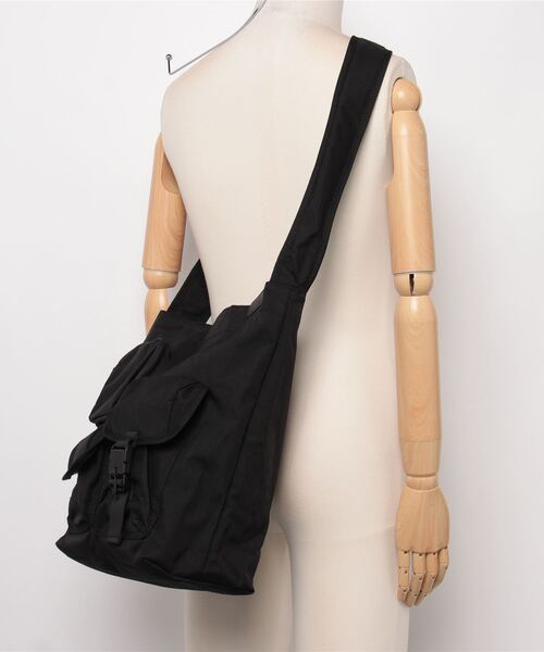 BAICYCLON by Bagjack(バイシクロン バイ バグジャック)の「【BAICYCLON by bagjack】MULTI POCKETS SHOULDER BAG(ショルダーバッグ・メンズ・ブラック・FREE)」の5枚目の写真