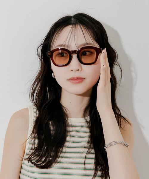 SMELLY（スメリー）の「ワイドフレームサングラス（メガネ・レディース・ブラウン/ブラック/ベージュ・-）」の2枚目の写真