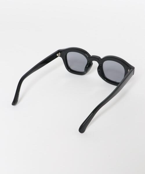 SMELLY（スメリー）の「ワイドフレームサングラス（メガネ・レディース・ブラウン/ブラック/ベージュ・-）」の21枚目の写真