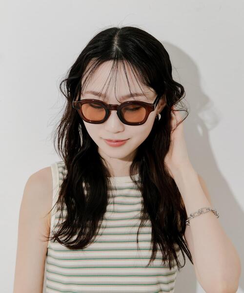 SMELLY（スメリー）の「ワイドフレームサングラス（メガネ・レディース・ブラウン/ブラック/ベージュ・-）」の18枚目の写真