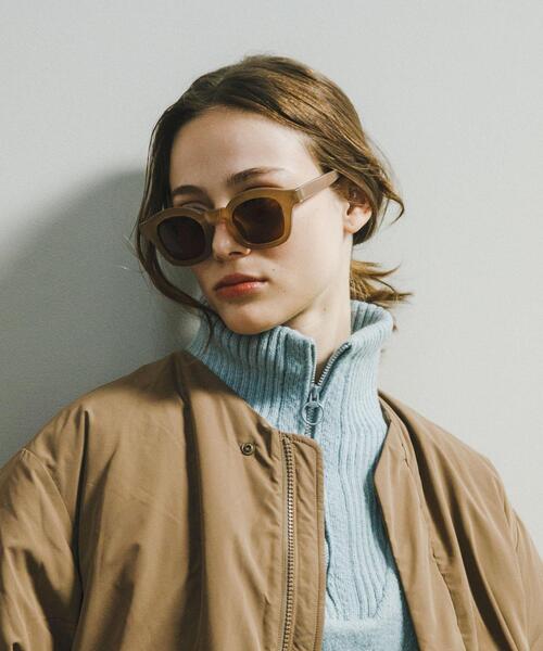 SMELLY（スメリー）の「ワイドフレームサングラス（メガネ・レディース・ブラウン/ブラック/ベージュ・-）」の7枚目の写真