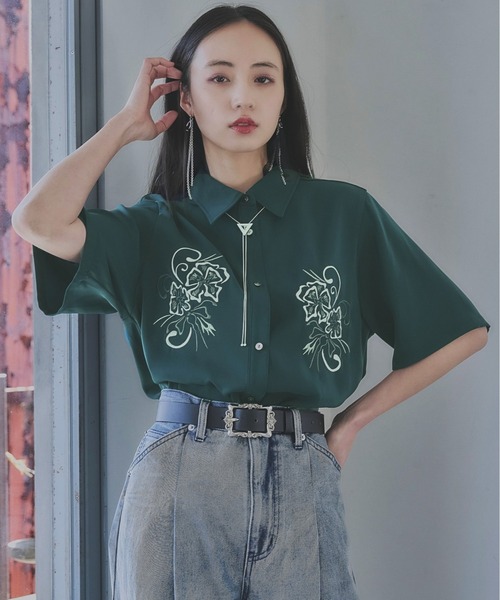 HARE(ハレ)の「トロミシシュウミドルシャツ(HARE)(シャツ/ブラウス・レディース・グリーン/ブラック/グレー/ブルー系その他/ホワイト・FREE)」の4枚目の写真