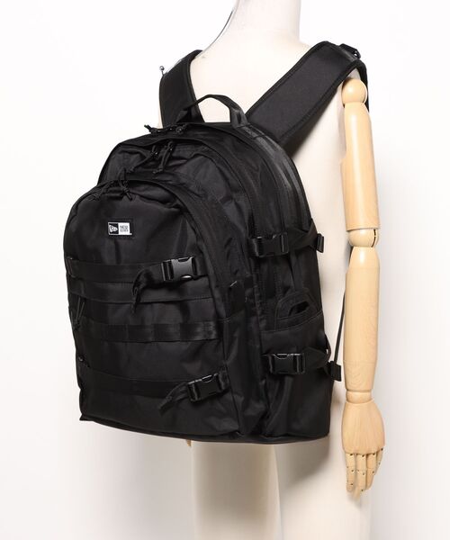 NEW ERA(ニューエラ)の「【NEWERA/ニューエラ】35L大容量バックパック/通学 部活 通勤 旅行/クロスベルト付きリュック(バックパック/リュック・メンズ・ブラック・ONESIZE)」の13枚目の写真