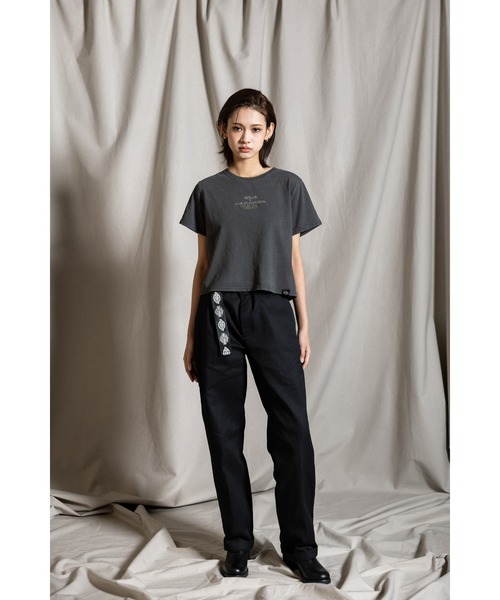 Harley-Davidson(ハーレーダビッドソン)の「Dickies(R) x H-D(R)ヴィンテージソフテイルボクシークロップTシャツ(Tシャツ/カットソー・レディース・グレー系その他・S/L/XS/M/XL)」の3枚目の写真