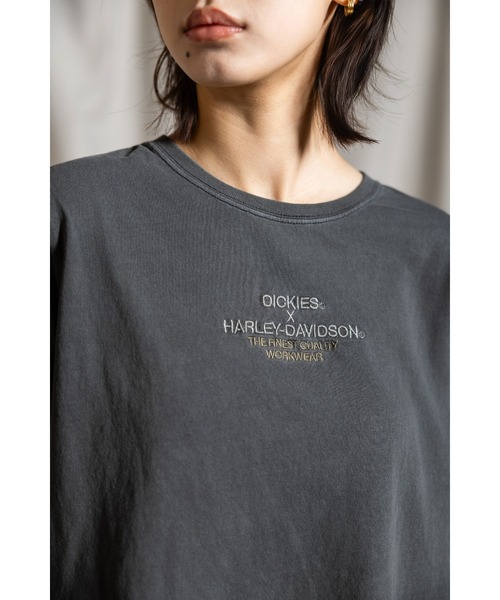 Harley-Davidson(ハーレーダビッドソン)の「Dickies(R) x H-D(R)ヴィンテージソフテイルボクシークロップTシャツ(Tシャツ/カットソー・レディース・グレー系その他・S/L/XS/M/XL)」の4枚目の写真