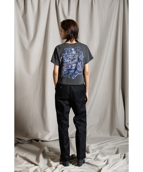 Harley-Davidson(ハーレーダビッドソン)の「Dickies(R) x H-D(R)ヴィンテージソフテイルボクシークロップTシャツ(Tシャツ/カットソー・レディース・グレー系その他・S/L/XS/M/XL)」の5枚目の写真