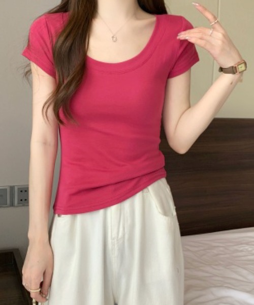 2ly2(トゥーリートゥー)の「選べる豊富なカラー!シンプル&ベーシックTシャツ(Tシャツ/カットソー・レディース・ホワイト/ライトブルー/ブラック/ダークグリーン/ベージュ/パープル/ネイビー/ブラウン/グレー/カーキ/ピンク/ライム/イエロー/グリーン/ダークグレー/ミント/ボルドー/モカ/グレー系その他/ピンク系その他/ライトピンク/ライトベージュ/テラコッタ・FREE)」の21枚目の写真
