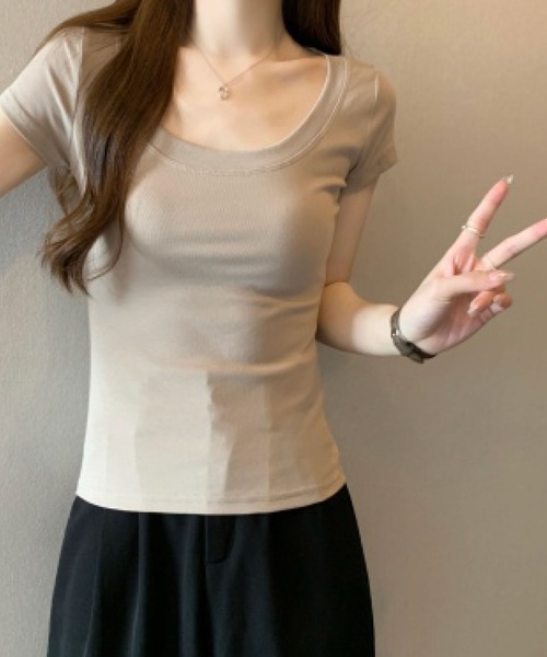 2ly2(トゥーリートゥー)の「選べる豊富なカラー!シンプル&ベーシックTシャツ(Tシャツ/カットソー・レディース・ホワイト/ライトブルー/ブラック/ダークグリーン/ベージュ/パープル/ネイビー/ブラウン/グレー/カーキ/ピンク/ライム/イエロー/グリーン/ダークグレー/ミント/ボルドー/モカ/グレー系その他/ピンク系その他/ライトピンク/ライトベージュ/テラコッタ・FREE)」の8枚目の写真